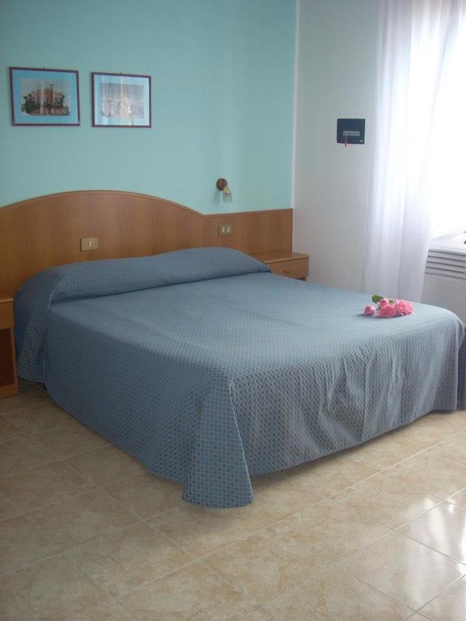 Hotel Fornaro Caorle Buitenkant foto